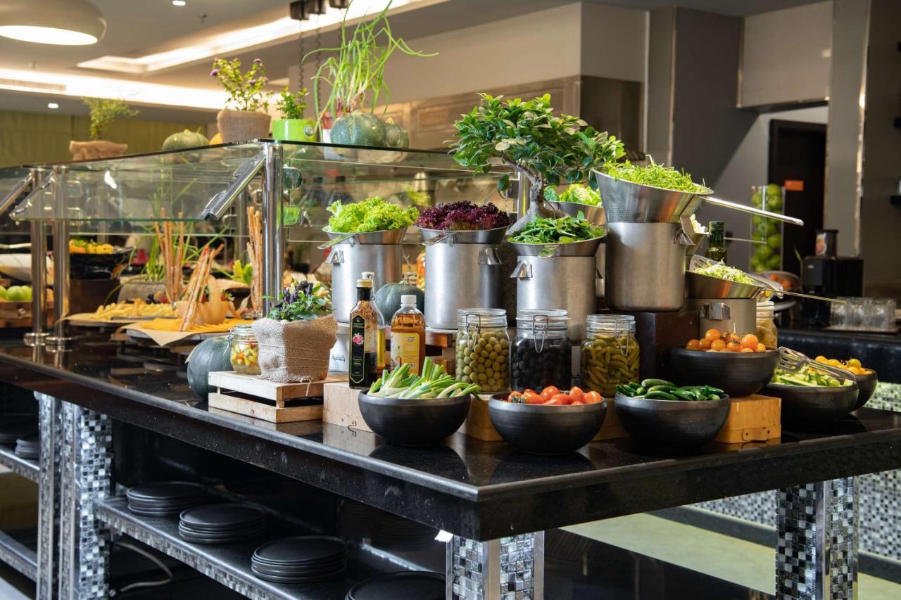 Radisson Hotel & Apartments Dammam Industrial City Eksteriør bilde