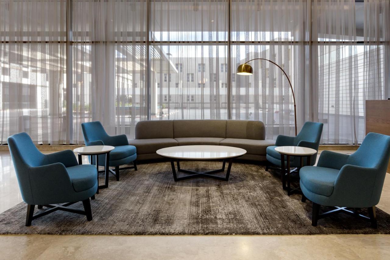 Radisson Hotel & Apartments Dammam Industrial City Eksteriør bilde