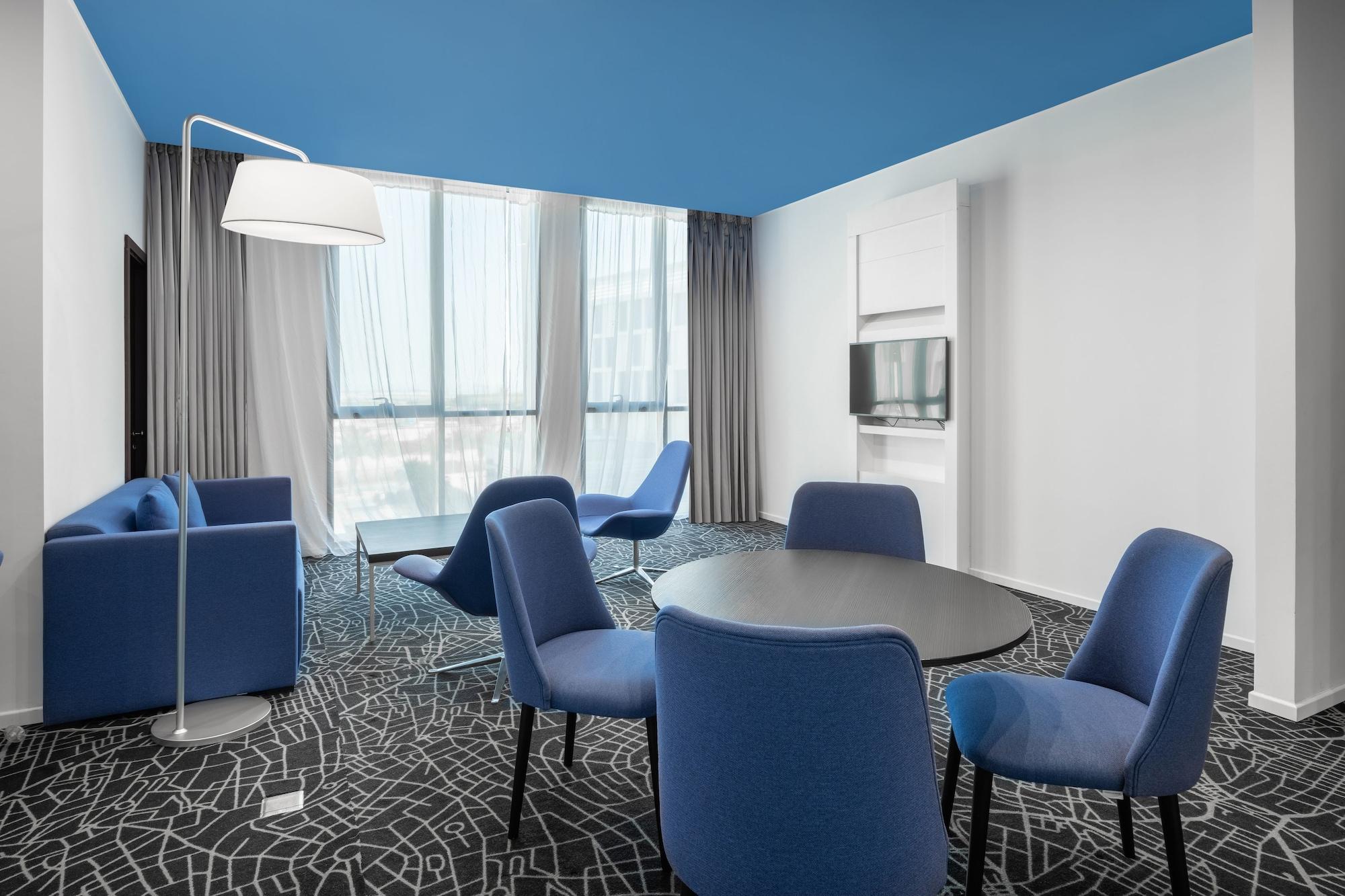 Radisson Hotel & Apartments Dammam Industrial City Eksteriør bilde