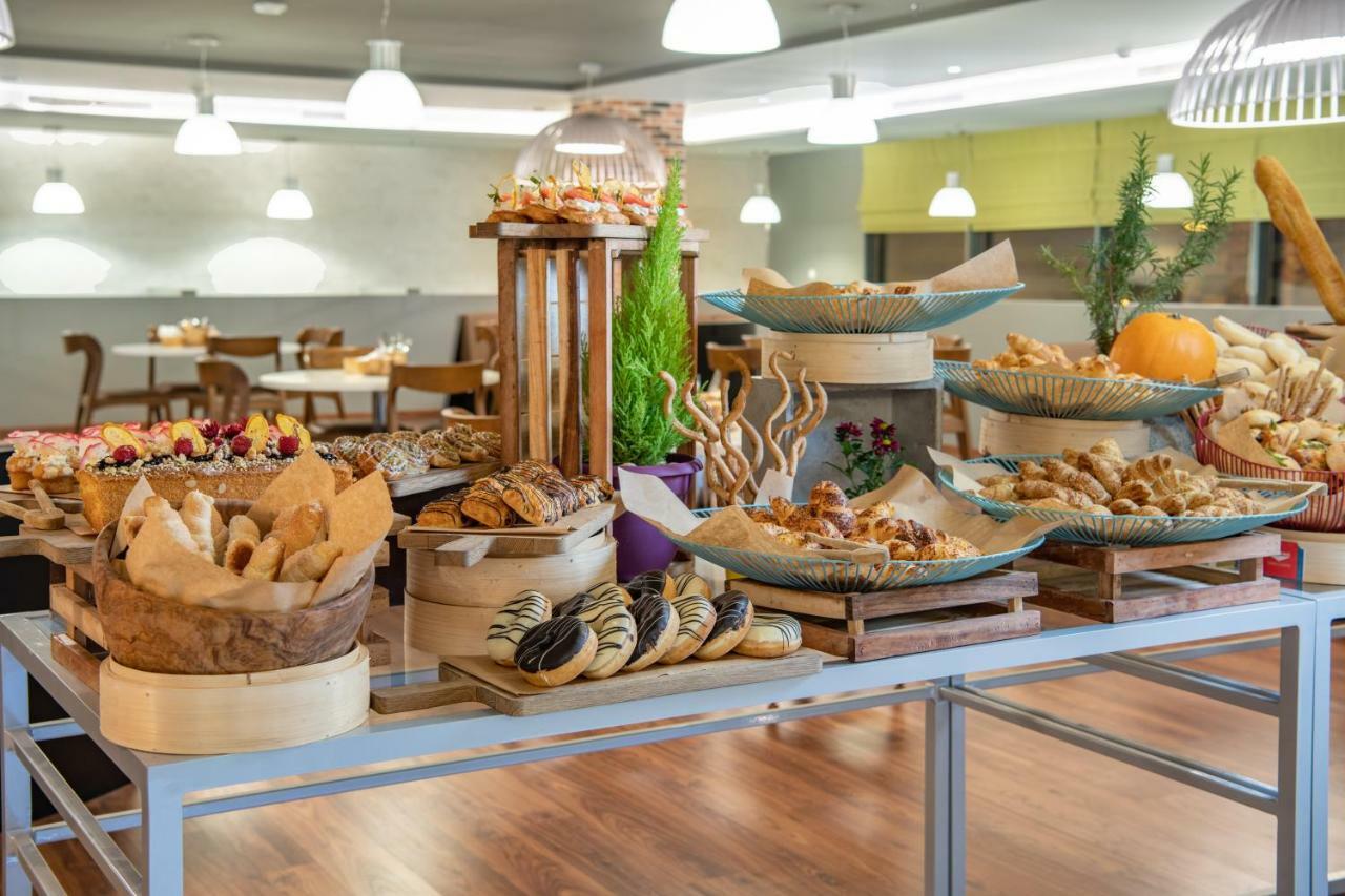 Radisson Hotel & Apartments Dammam Industrial City Eksteriør bilde