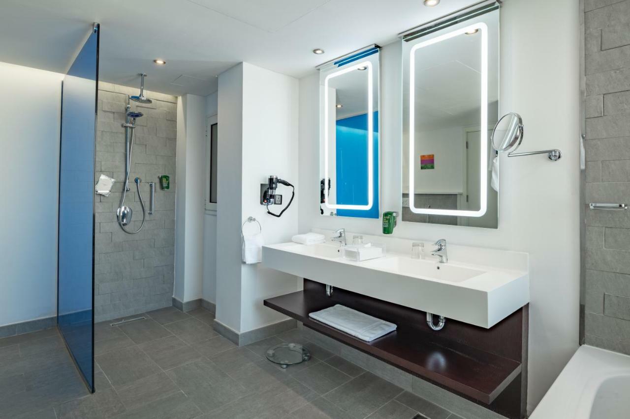 Radisson Hotel & Apartments Dammam Industrial City Eksteriør bilde
