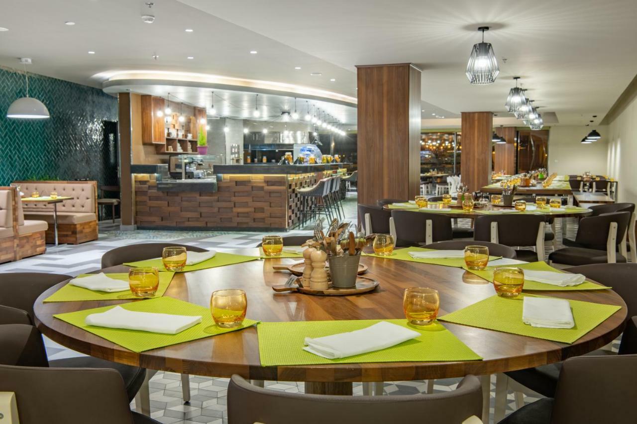 Radisson Hotel & Apartments Dammam Industrial City Eksteriør bilde